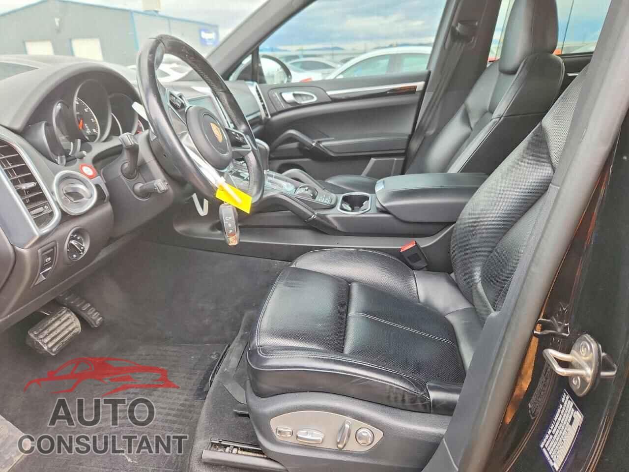 PORSCHE CAYENNE 2018 - WP1AA2A21JKA01269