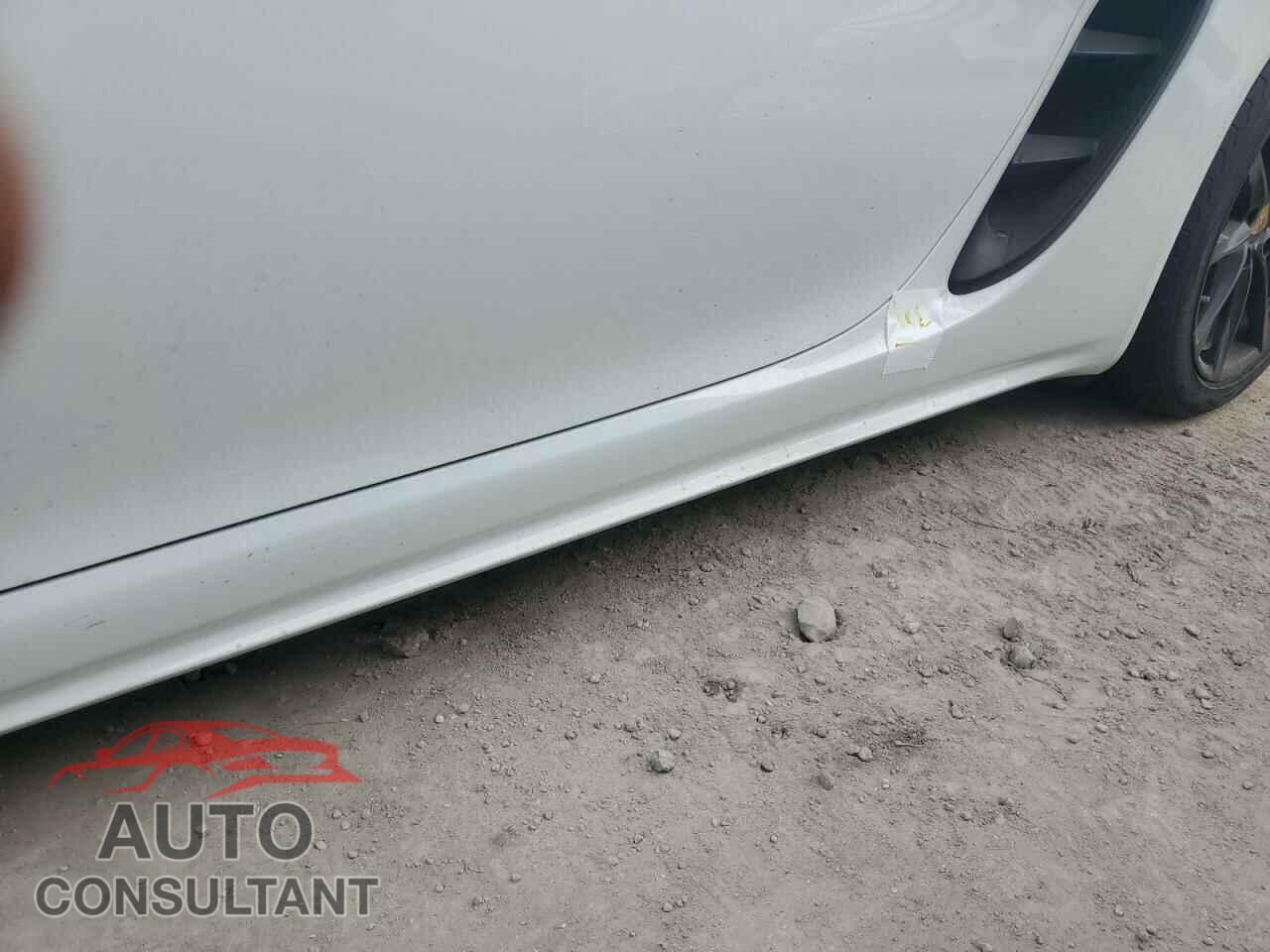 PORSCHE BOXSTER 2017 - WP0CA2A86HS220141