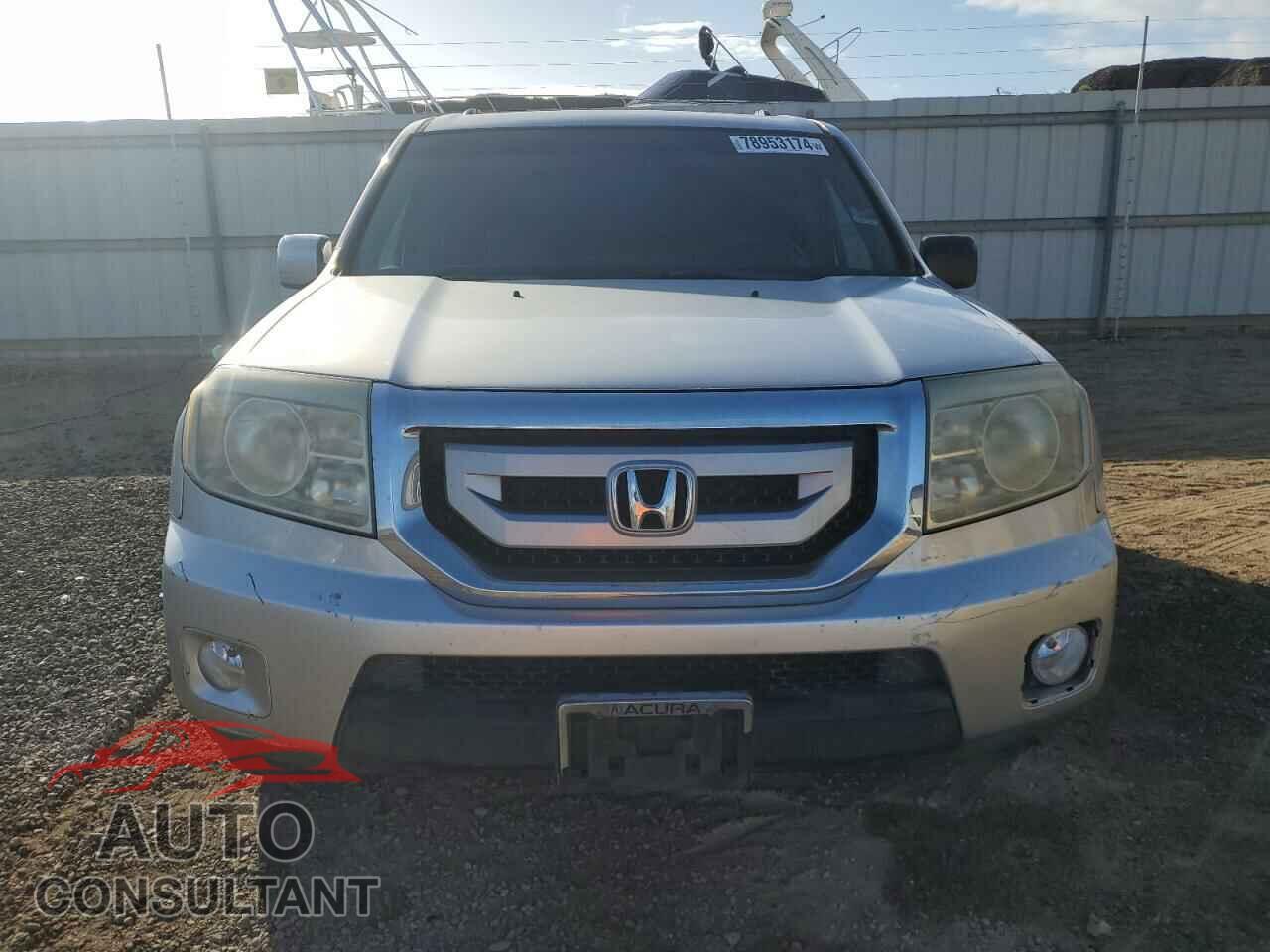 HONDA PILOT 2010 - 5FNYF4H41AB017117