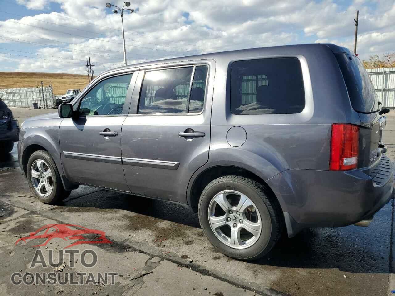 HONDA PILOT 2015 - 5FNYF3H46FB021178