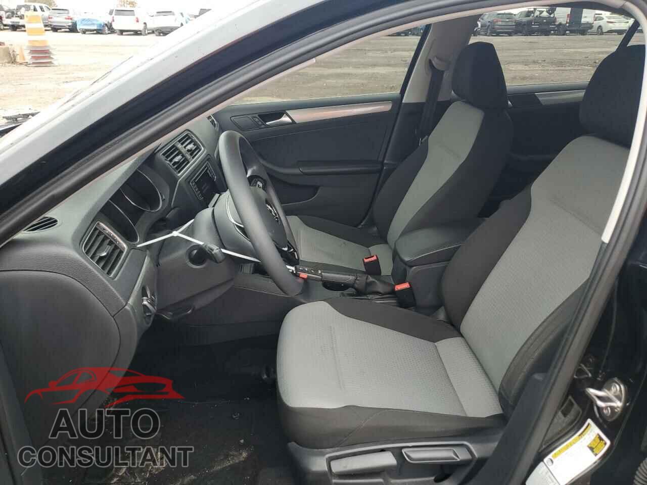 VOLKSWAGEN JETTA 2017 - 3VW2B7AJ8HM408755