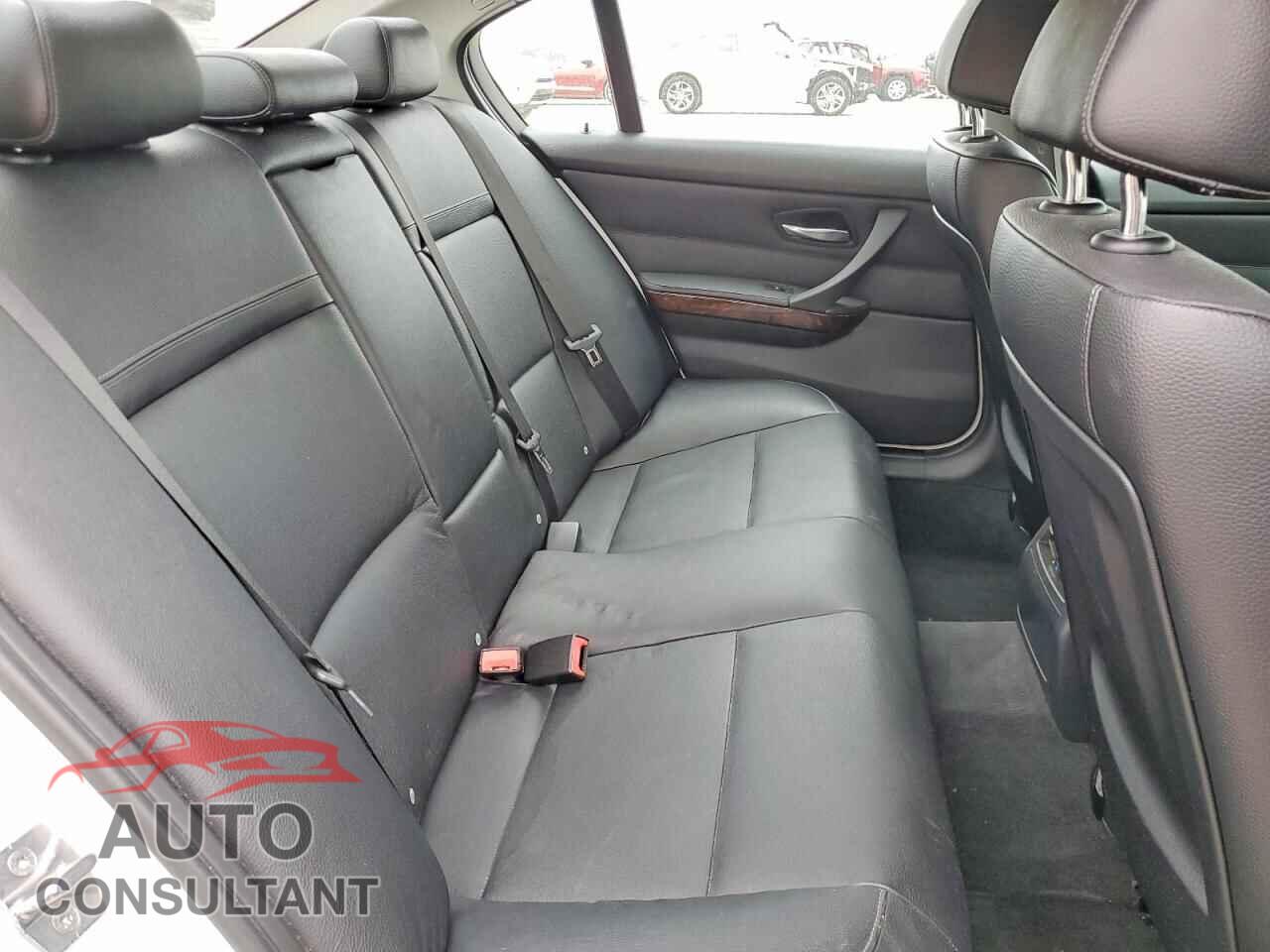 BMW 328 2011 - WBAPH5G59BNM77003