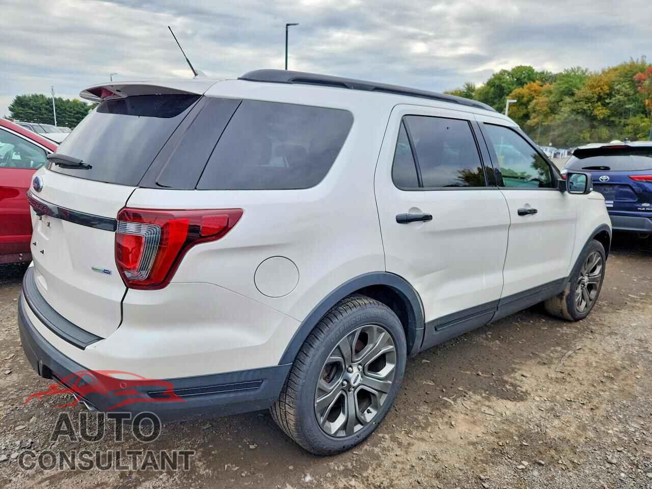 FORD EXPLORER 2018 - 1FM5K8GT4JGB37171
