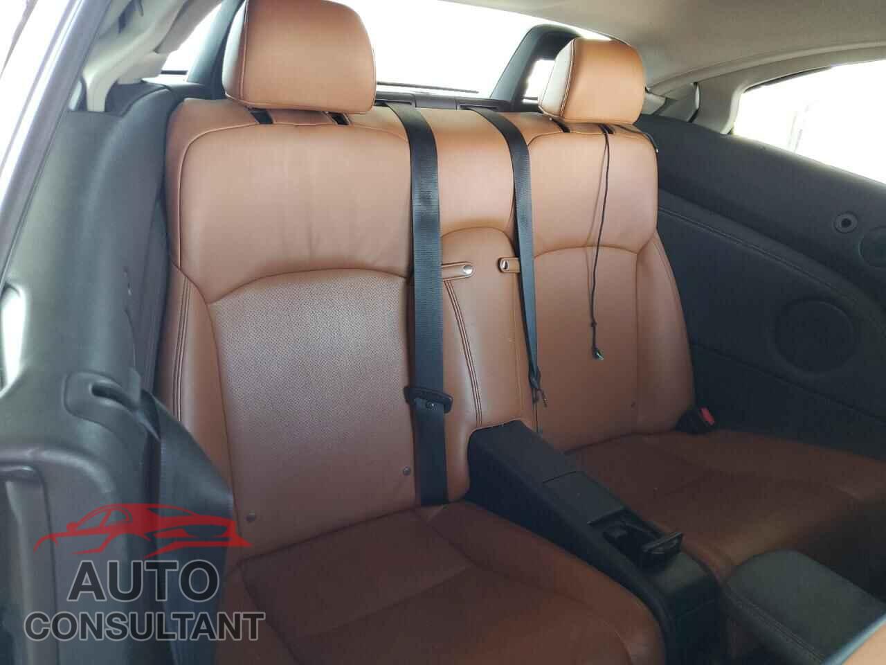 LEXUS IS 2014 - JTHFF2C21E2529405