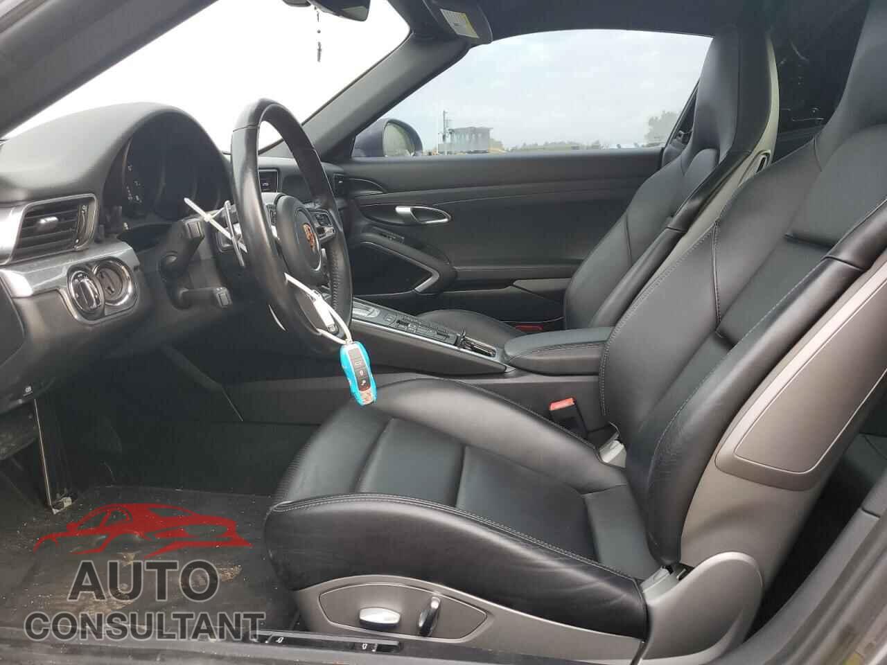 PORSCHE 911 2019 - WP0BA2A94KS120096