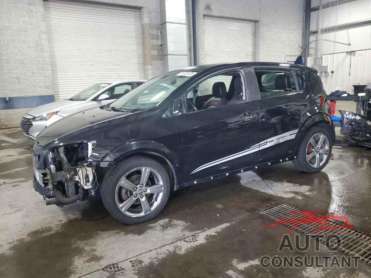 CHEVROLET SONIC 2013 - 1G1JH6SB9D4234319