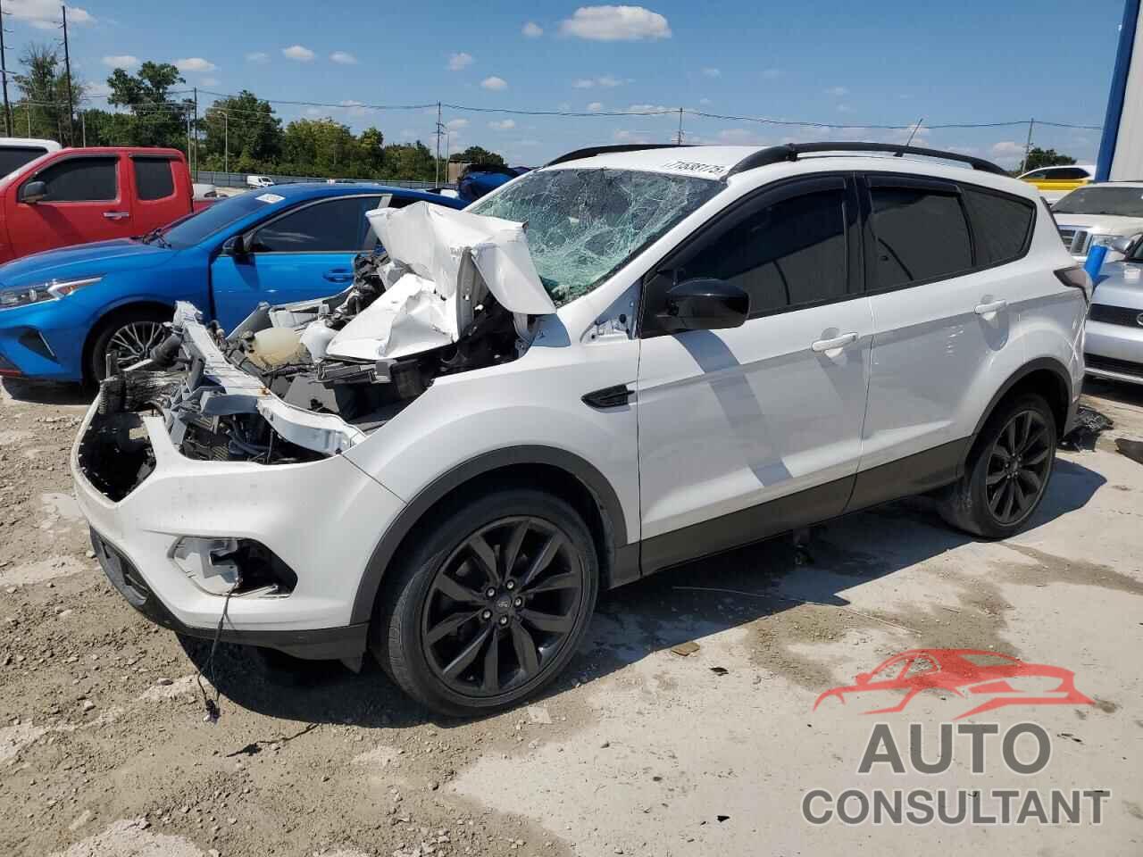 FORD ESCAPE 2018 - 1FMCU0GD8JUC45547