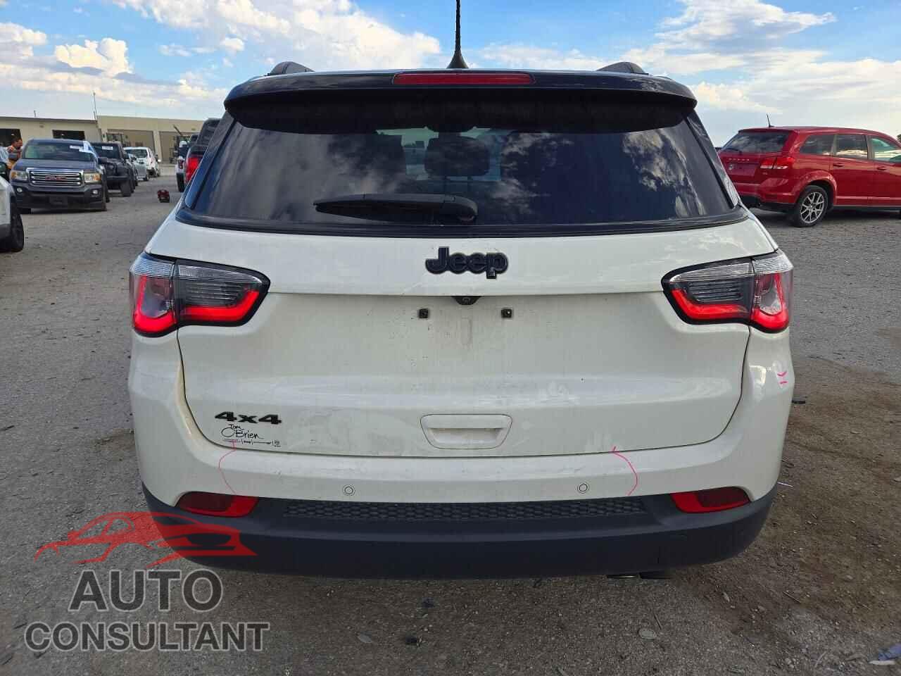 JEEP COMPASS 2019 - 3C4NJDCB8KT669999