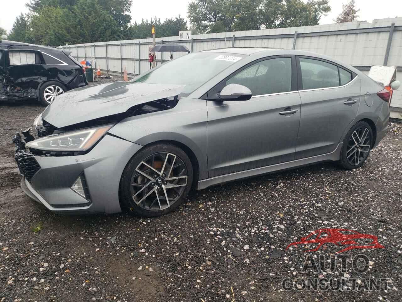 HYUNDAI ELANTRA 2019 - KMHD04LB7KU812408