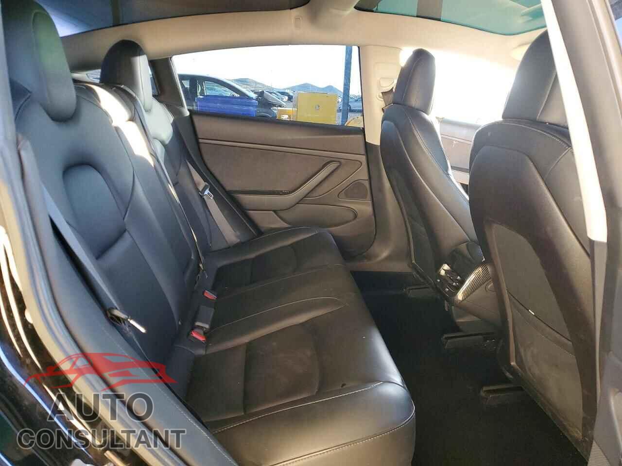 TESLA MODEL 3 2019 - 5YJ3E1EA2KF434835