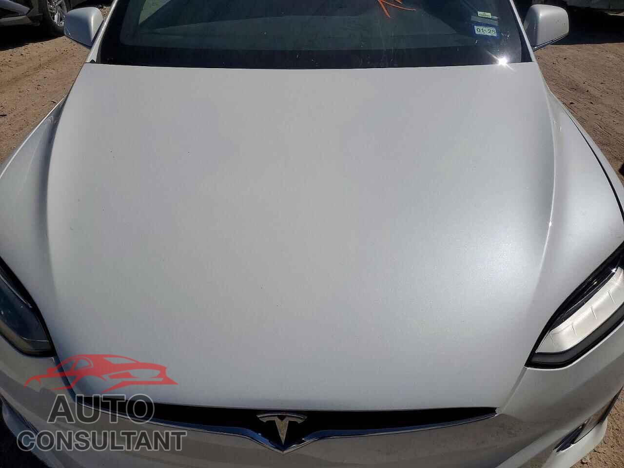 TESLA MODEL X 2017 - 5YJXCDE25HF028042