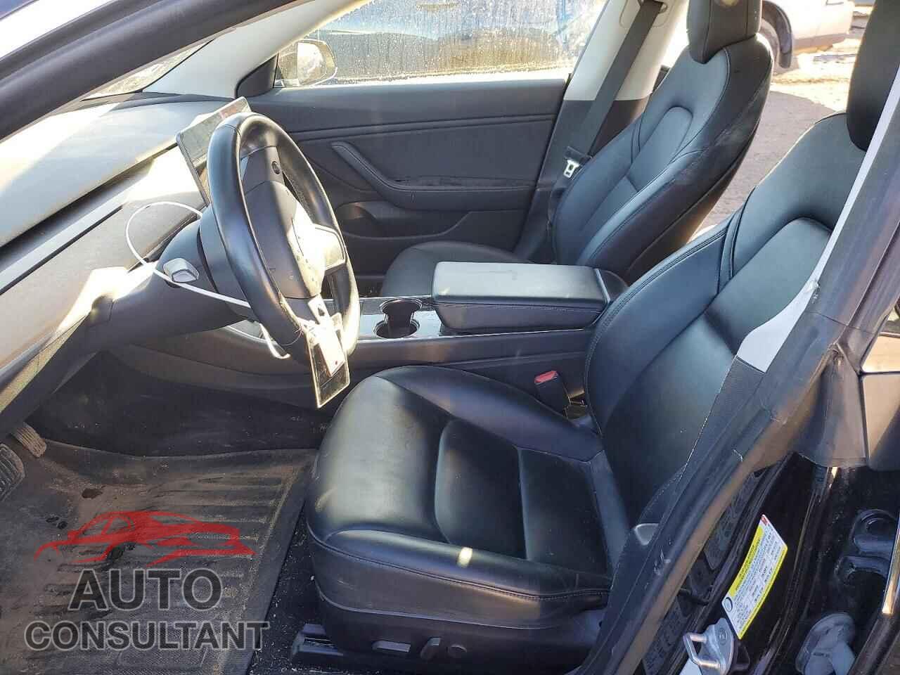 TESLA MODEL 3 2019 - 5YJ3E1EB5KF197119