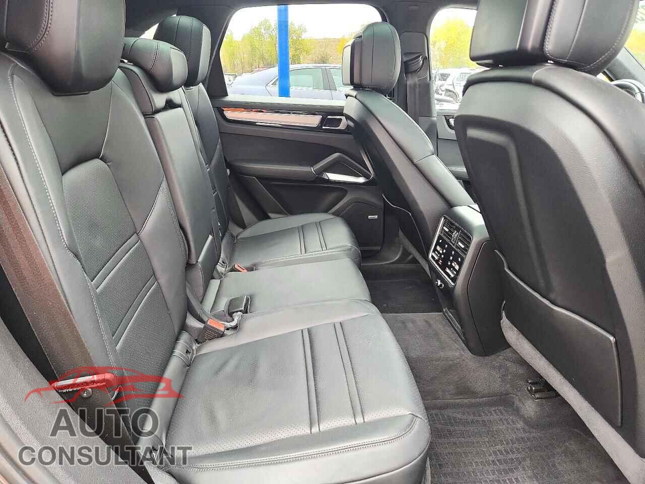 PORSCHE CAYENNE 2019 - WP1AF2AY7KDA80409