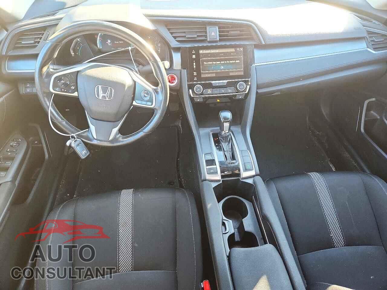 HONDA CIVIC 2018 - 2HGFC2F64JH031842