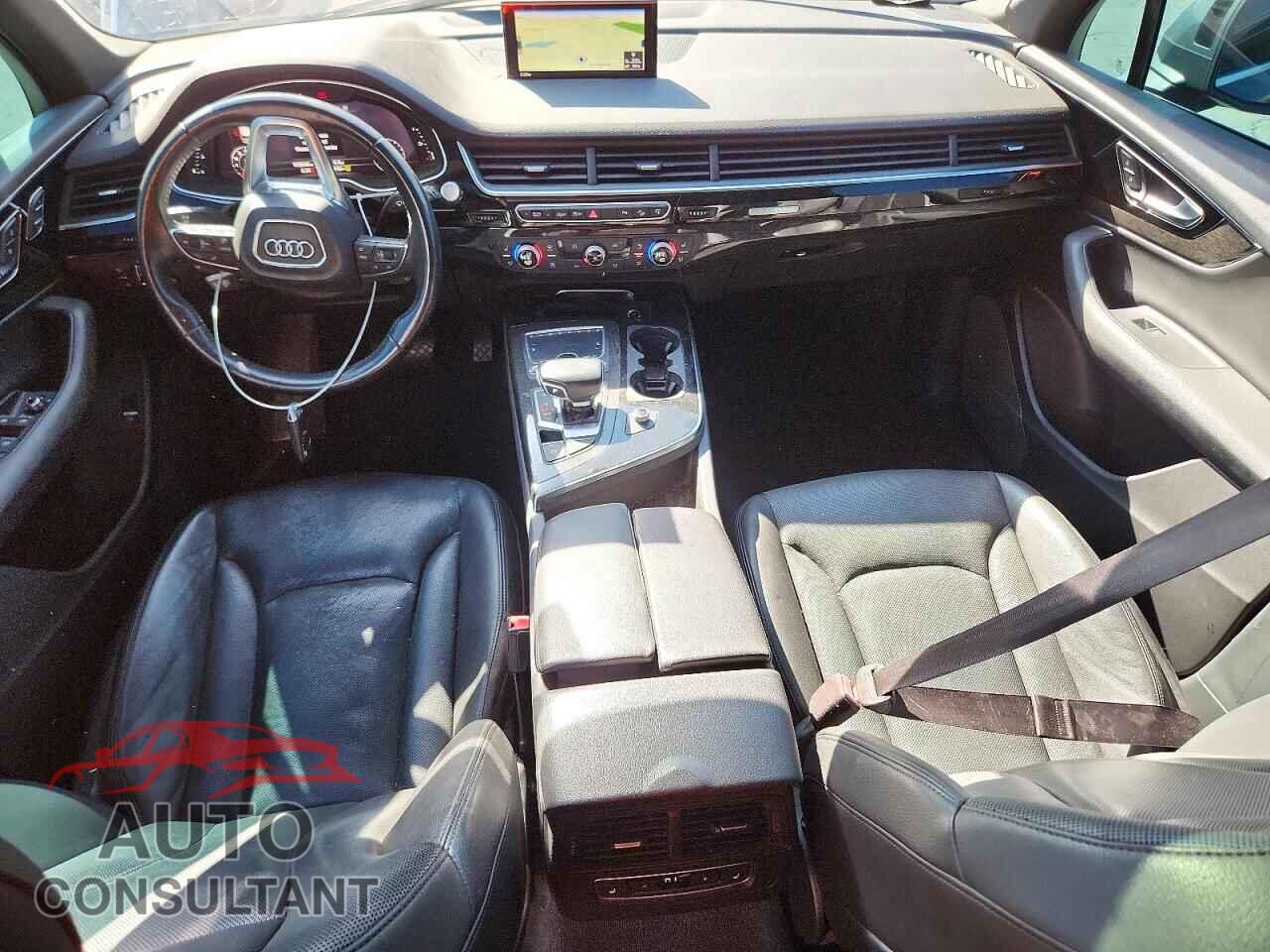 AUDI Q7 2017 - WA1LAAF70HD058211