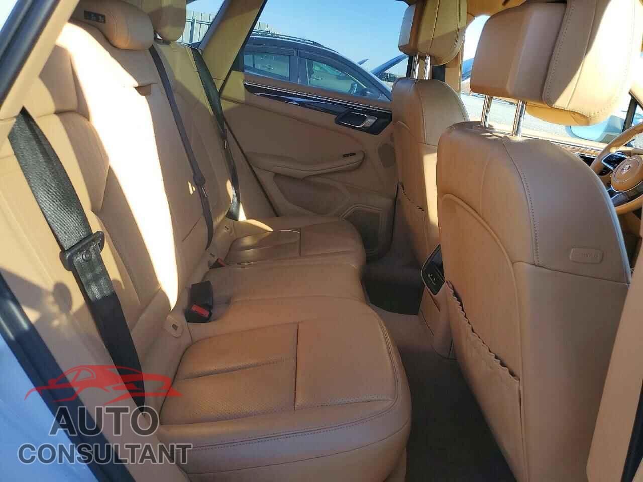 PORSCHE MACAN 2015 - WP1AB2A54FLB51675