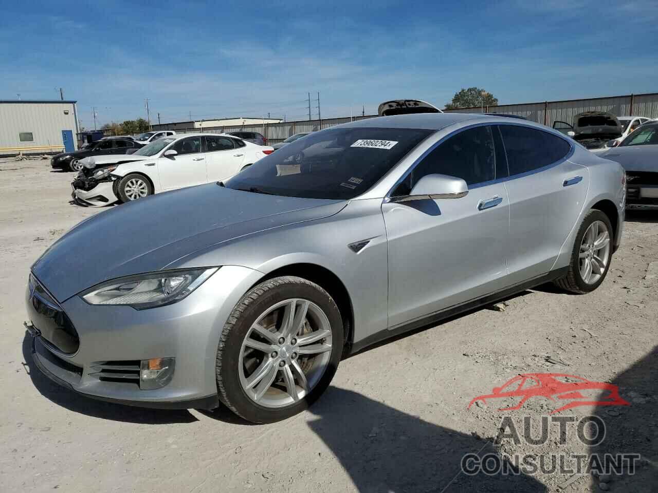 TESLA MODEL S 2013 - 5YJSA1DN2DFP10848