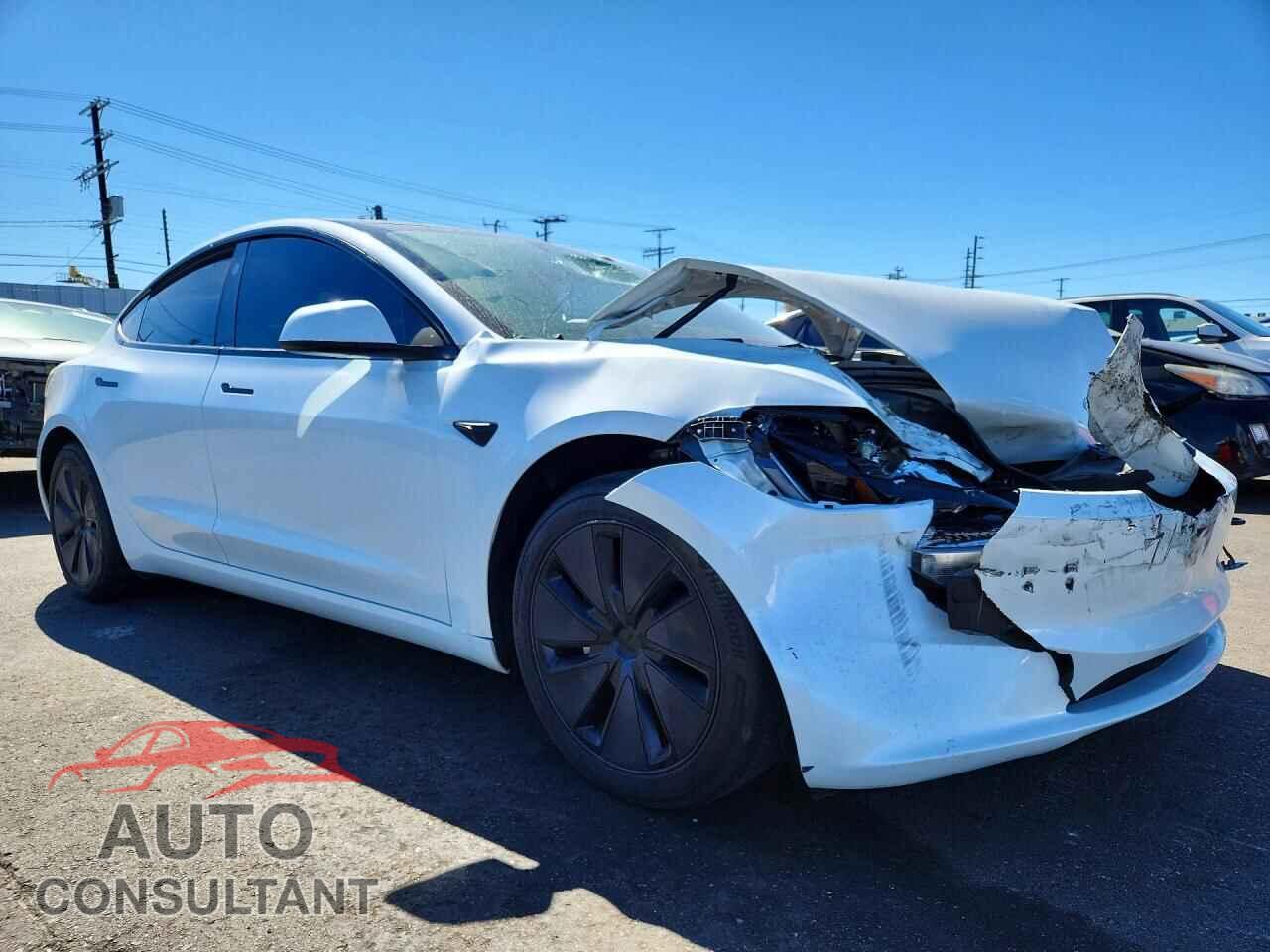 TESLA MODEL 3 2024 - 5YJ3E1EA4RF729204