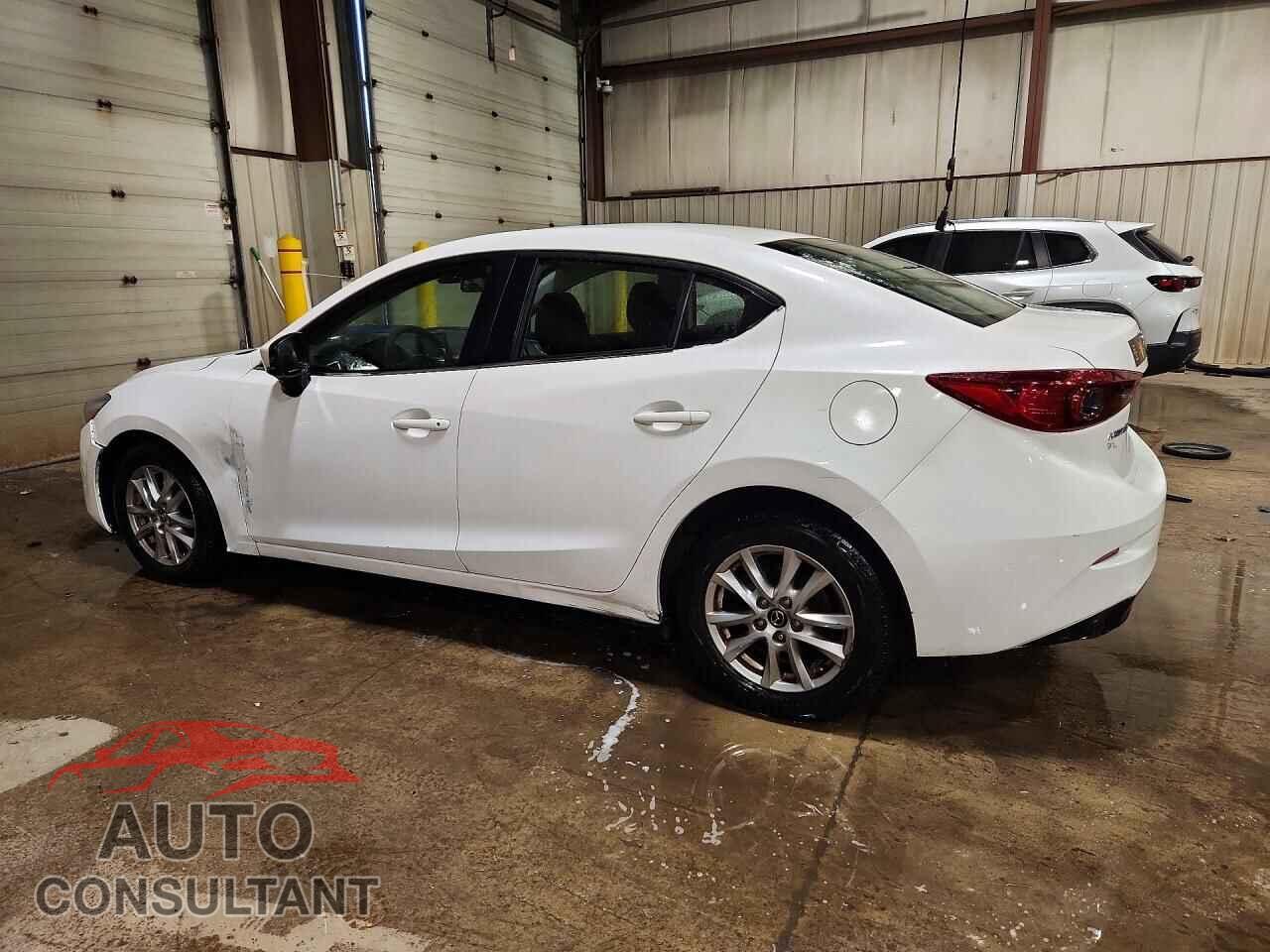 MAZDA 3 2018 - 3MZBN1U74JM232202