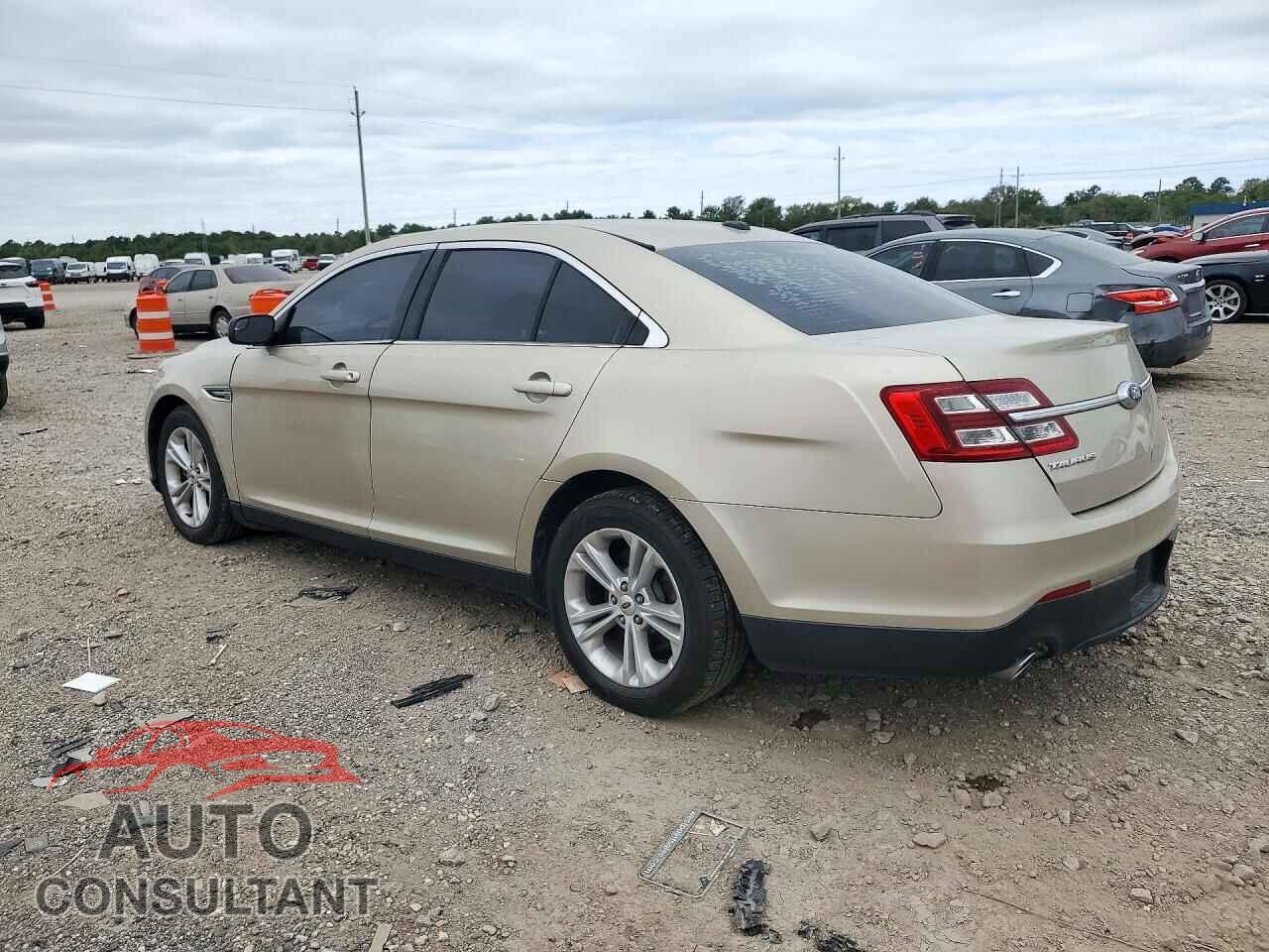 FORD TAURUS 2018 - 1FAHP2D84JG117542