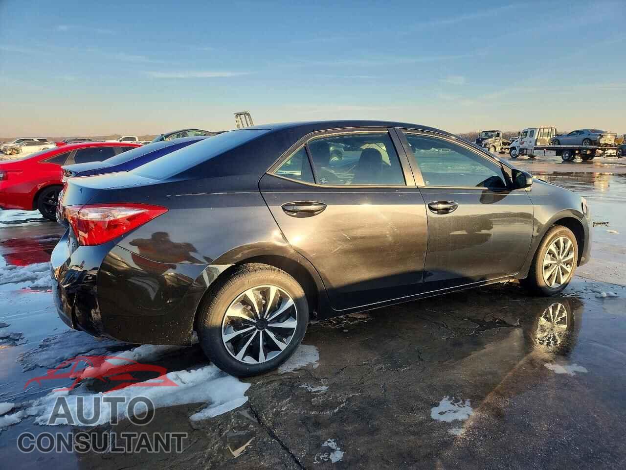 TOYOTA COROLLA 2017 - 5YFBURHEXHP637559