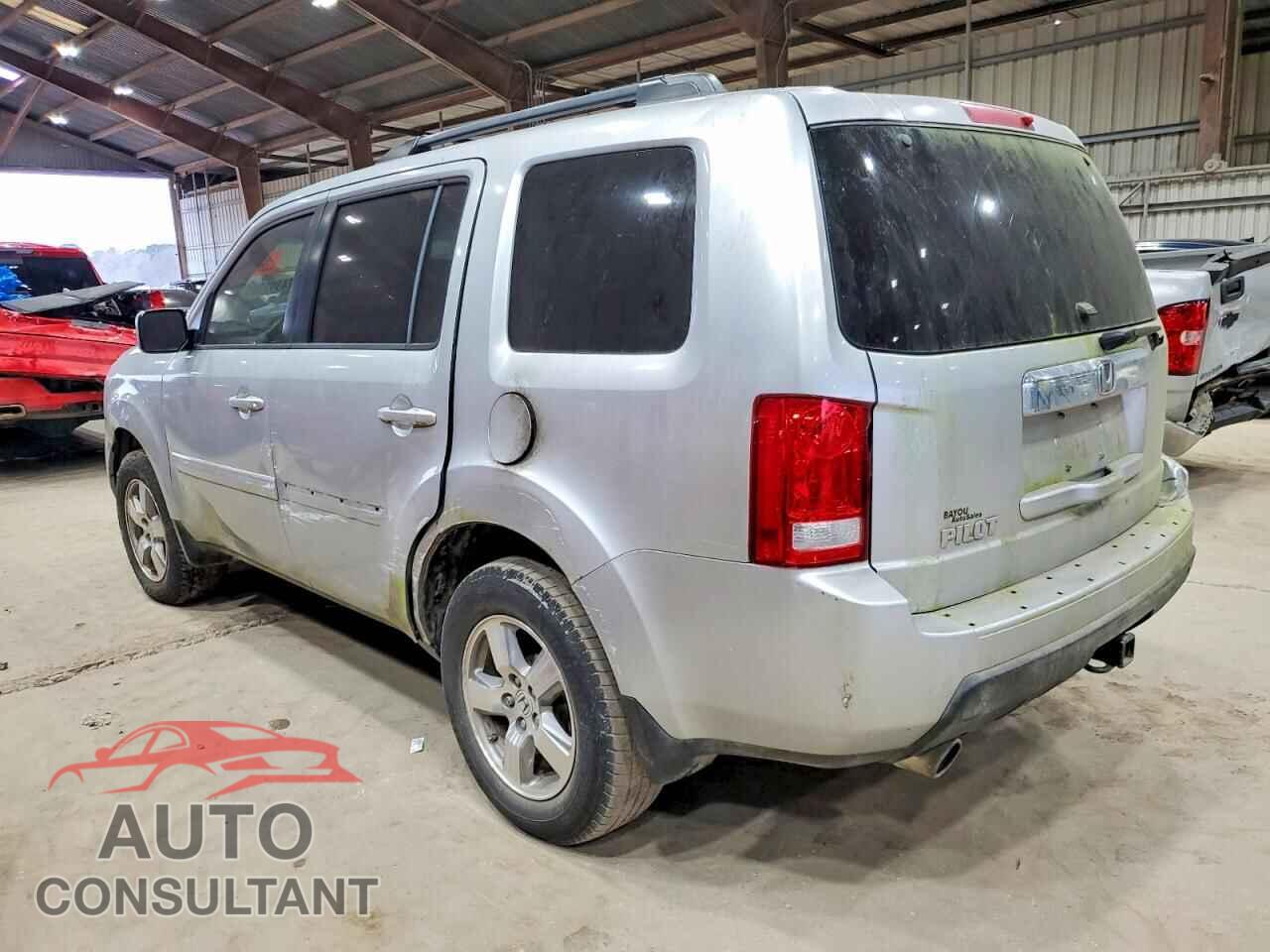HONDA PILOT 2011 - 5FNYF3H48BB011438