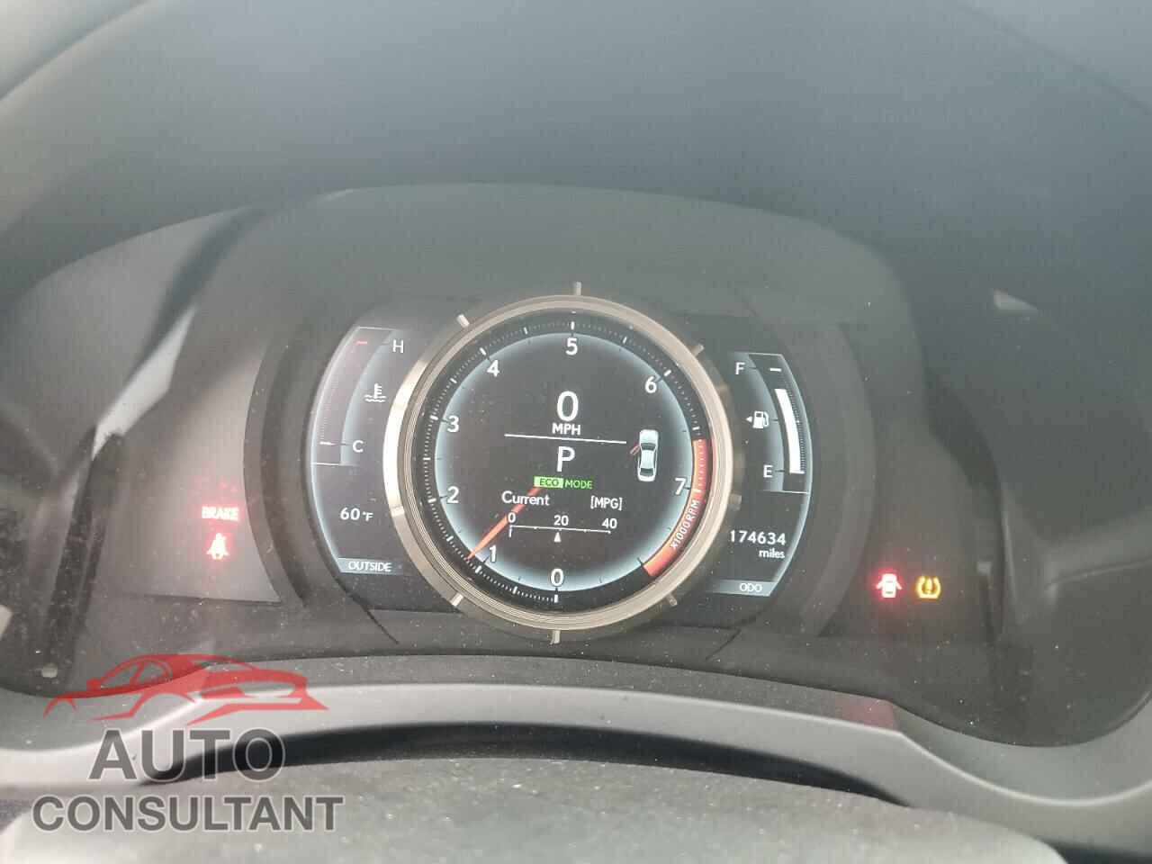 LEXUS IS 2014 - JTHCE1D26E5002148
