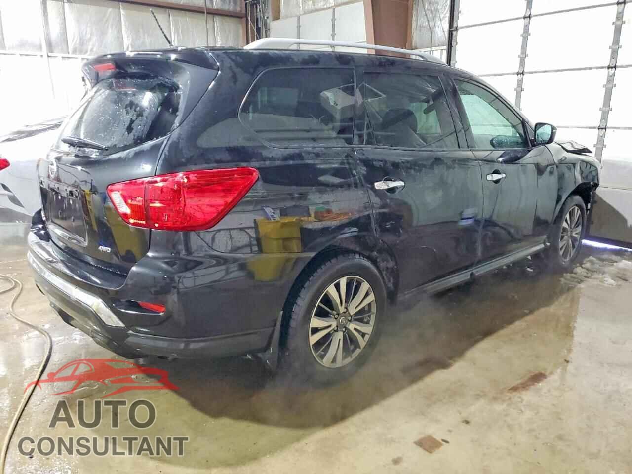 NISSAN PATHFINDER 2017 - 5N1DR2MMXHC622482