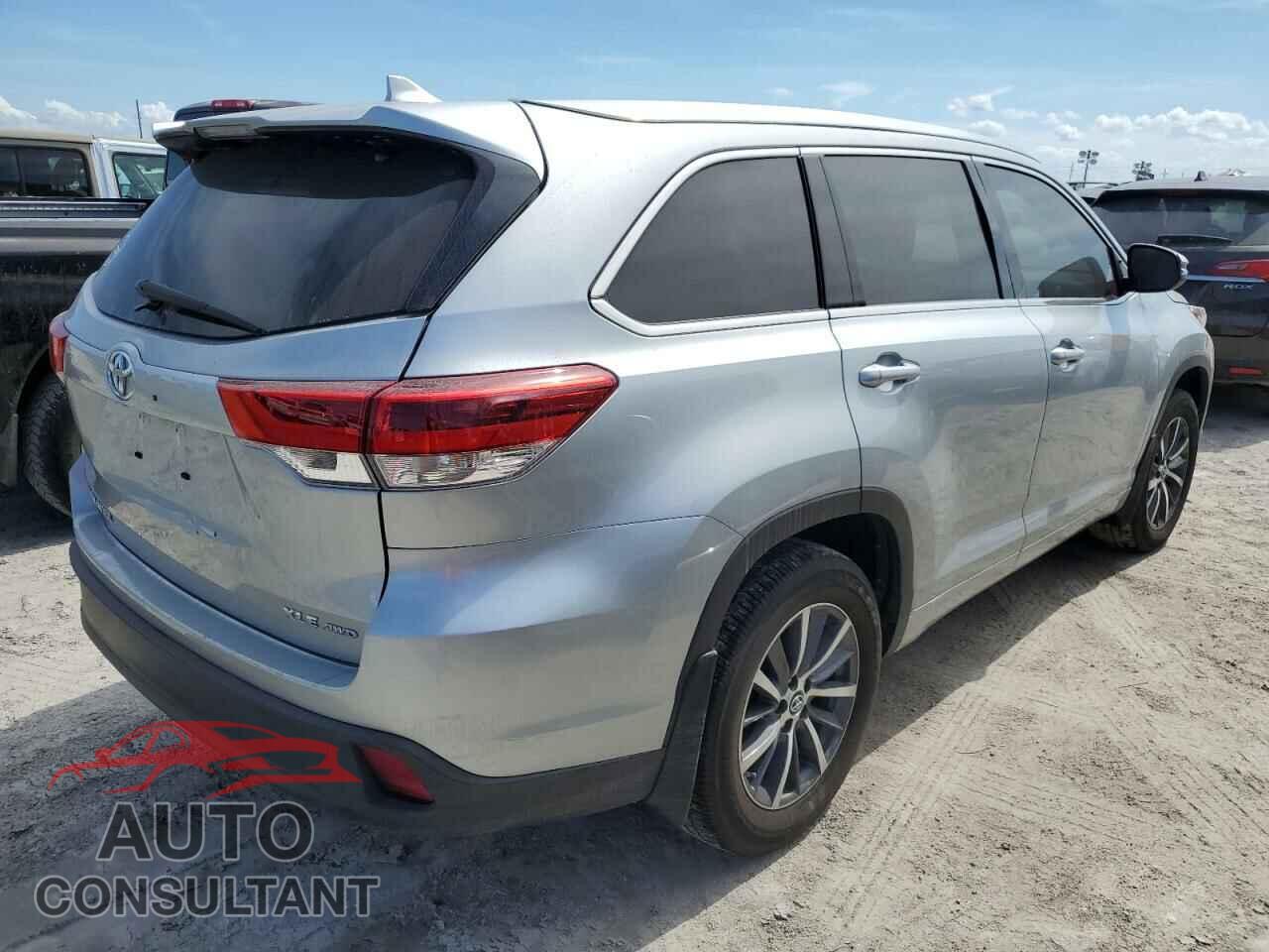 TOYOTA HIGHLANDER 2017 - 5TDJZRFH4HS479754