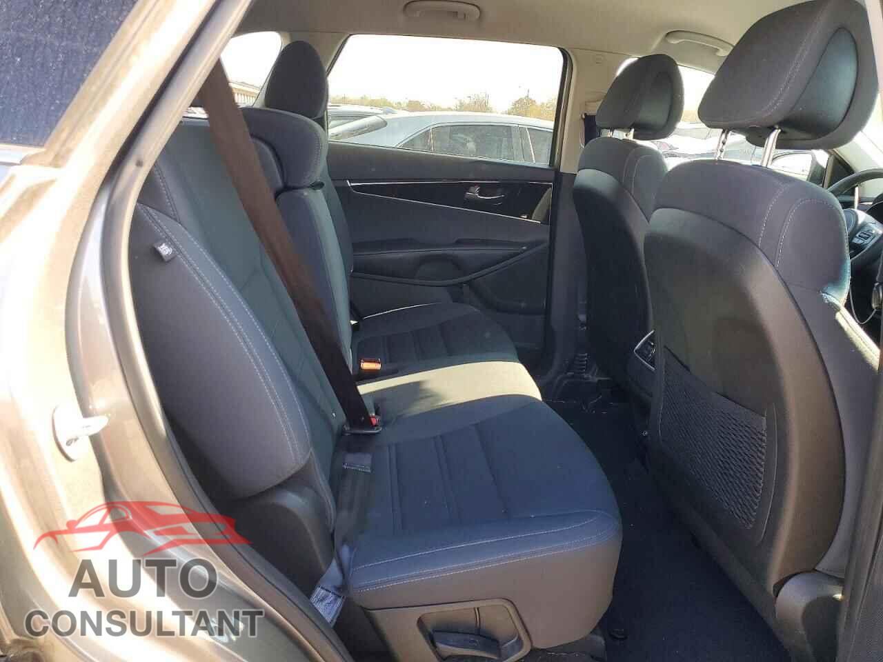 KIA SORENTO 2016 - 5XYPG4A33GG049675