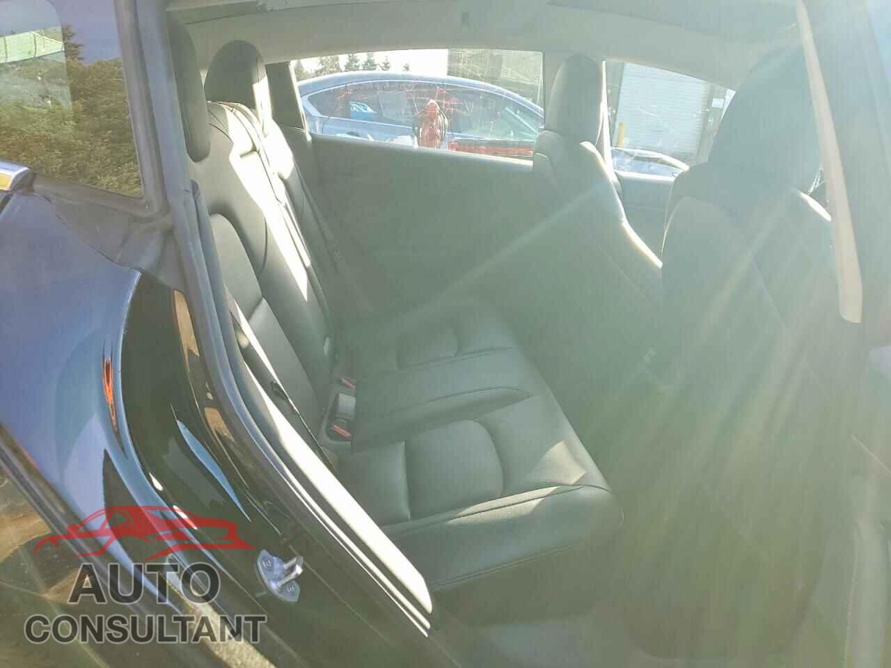 TESLA MODEL 3 2019 - 5YJ3E1EB2KF433659