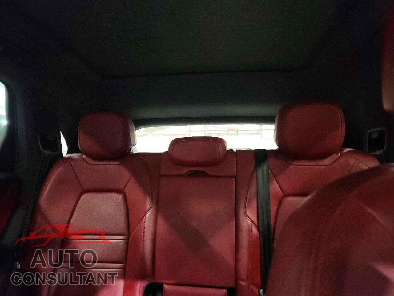 PORSCHE CAYENNE 2019 - WP1AA2AYXKDA08554