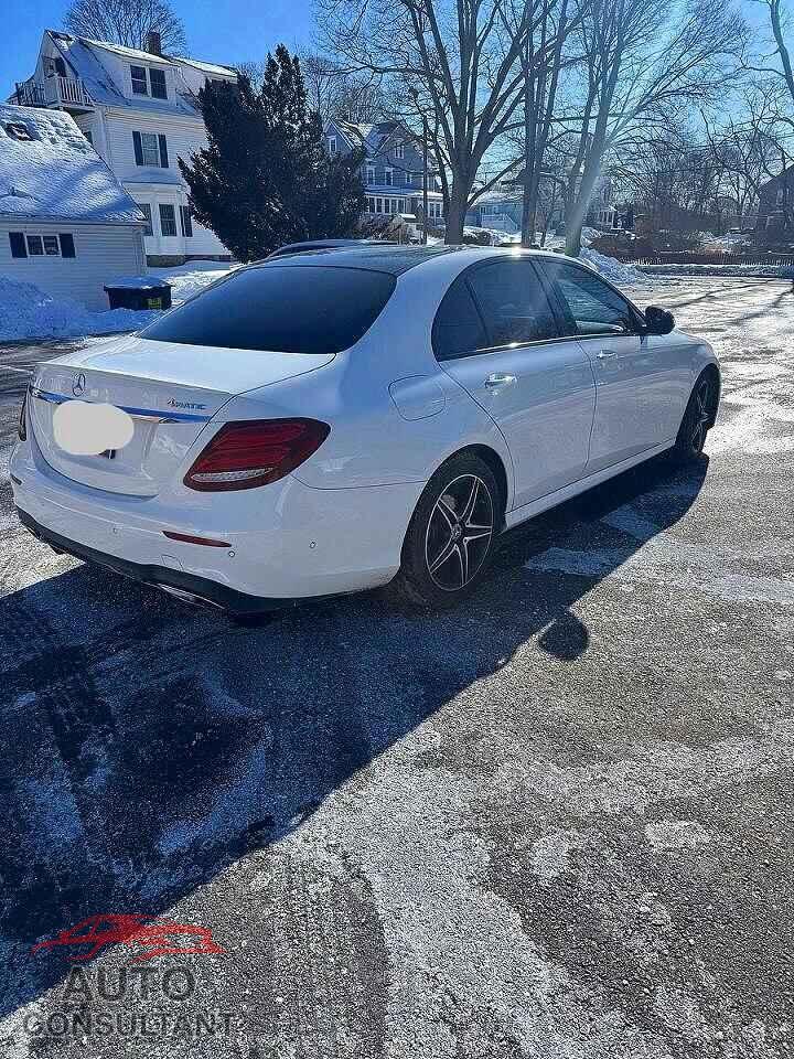 MERCEDES-BENZ E-CLASS 2018 - WDDZF4KB3JA301018