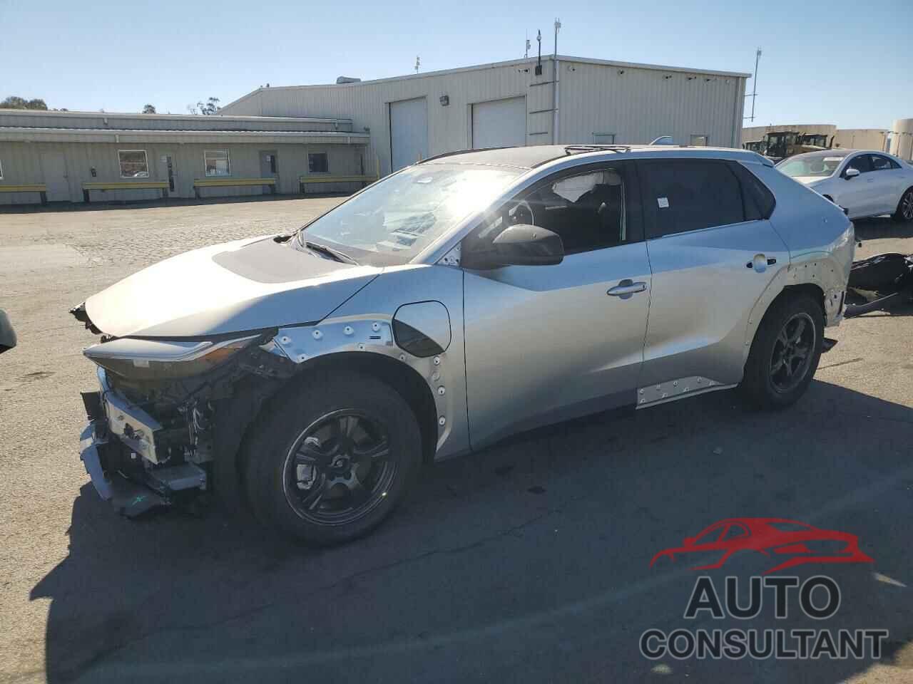 TOYOTA BZ4X XLE 2024 - JTMABACA9RA072895