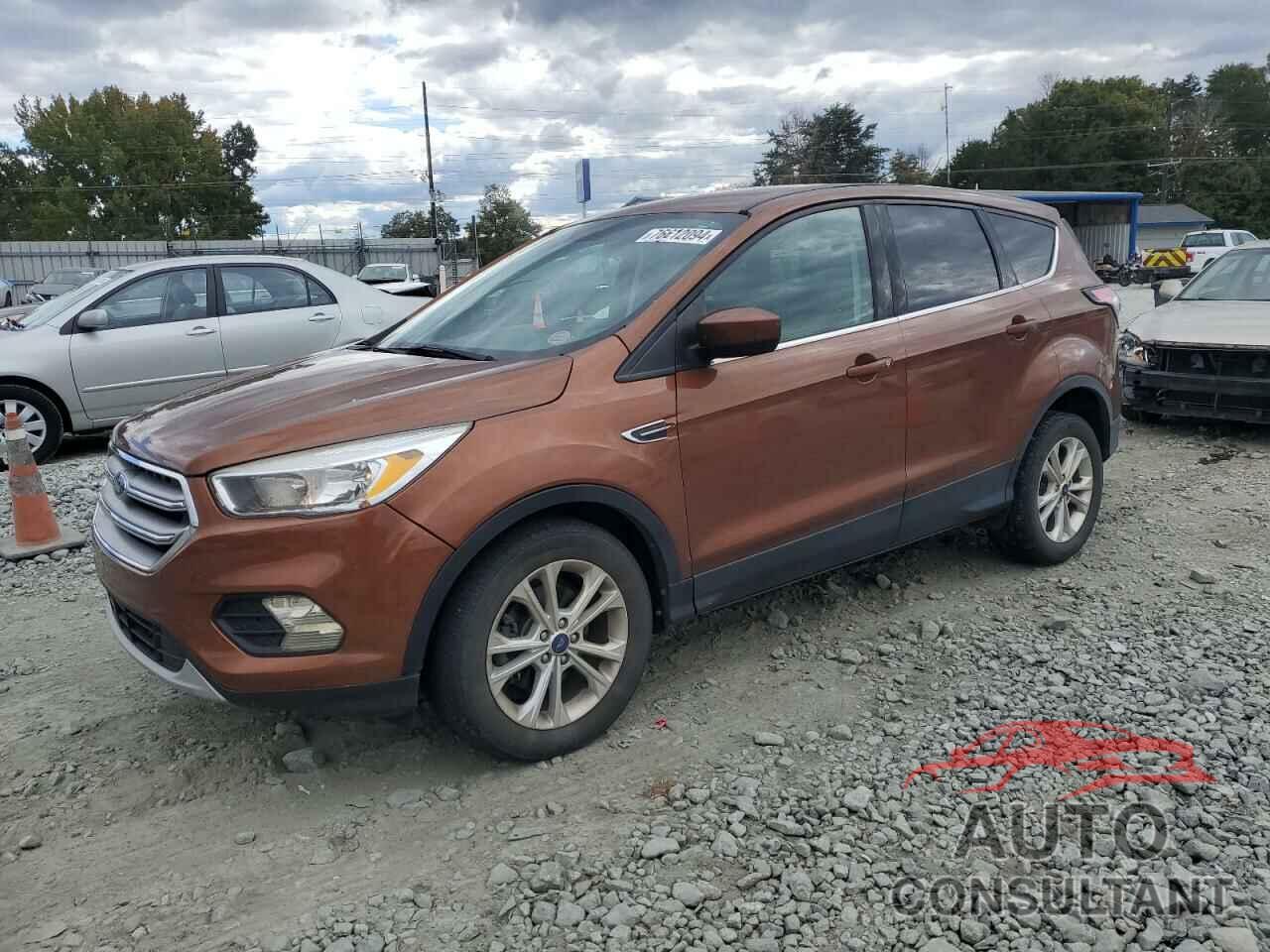 FORD ESCAPE 2017 - 1FMCU0GD4HUE42550