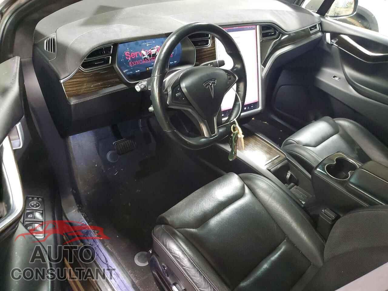 TESLA MODEL X 2016 - 5YJXCAE21GF005368