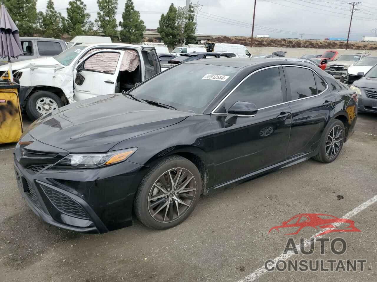 TOYOTA CAMRY 2023 - 4T1G11AK8PU801503