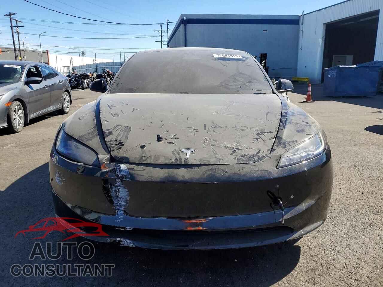 TESLA MODEL 3 2025 - 5YJ3E1EA4SF079537