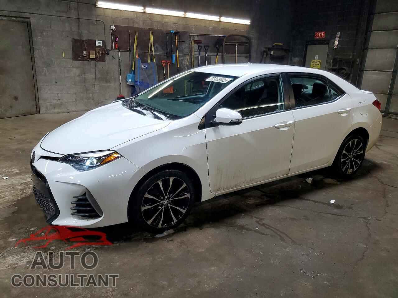 TOYOTA COROLLA 2017 - 2T1BURHE7HC749400