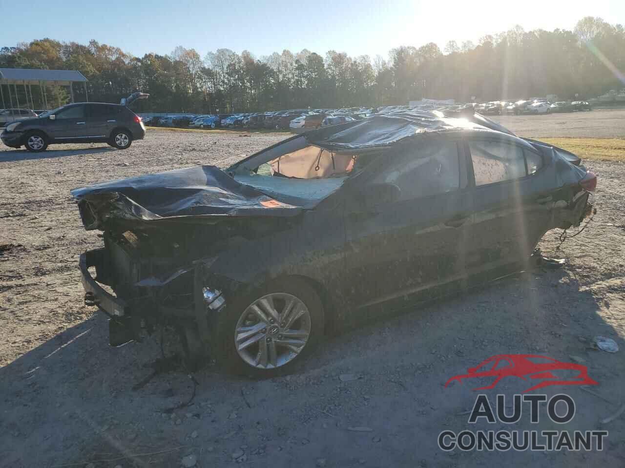 HYUNDAI ELANTRA 2019 - KMHD84LFXKU778279