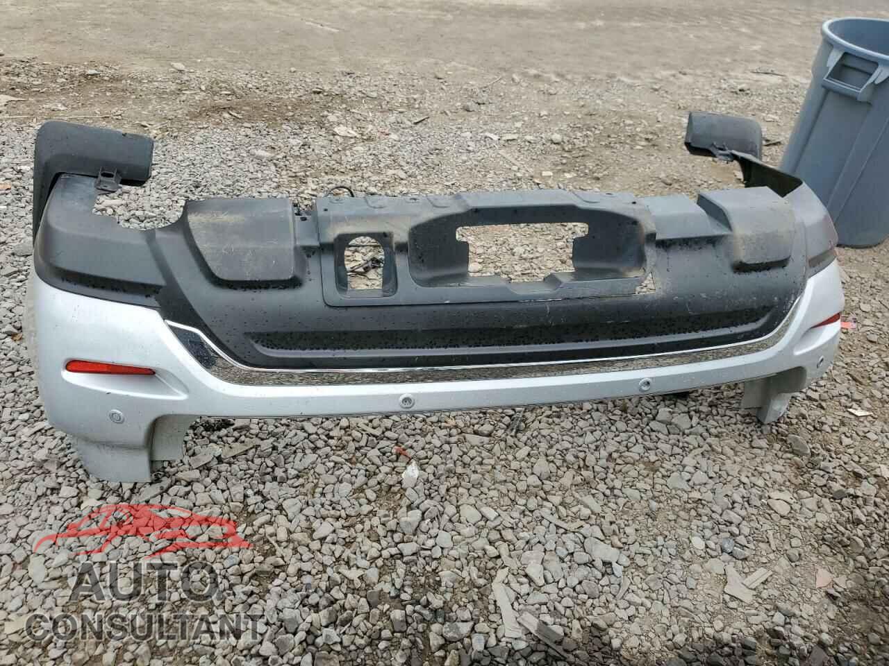 NISSAN PATHFINDER 2017 - 5N1DR2MM4HC681687