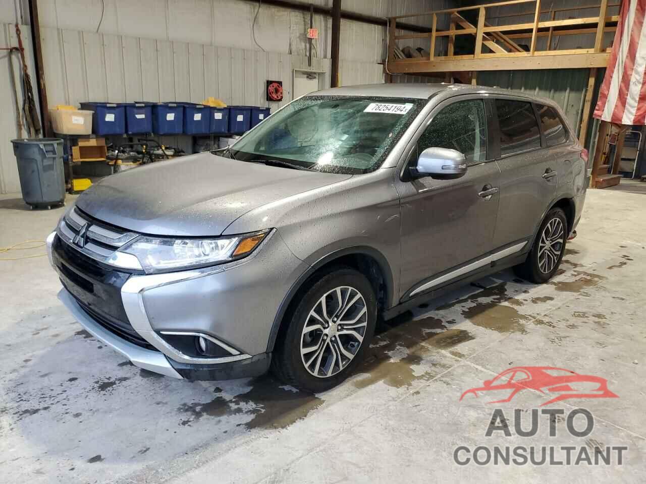 MITSUBISHI OUTLANDER 2018 - JA4AD3A30JJ002355