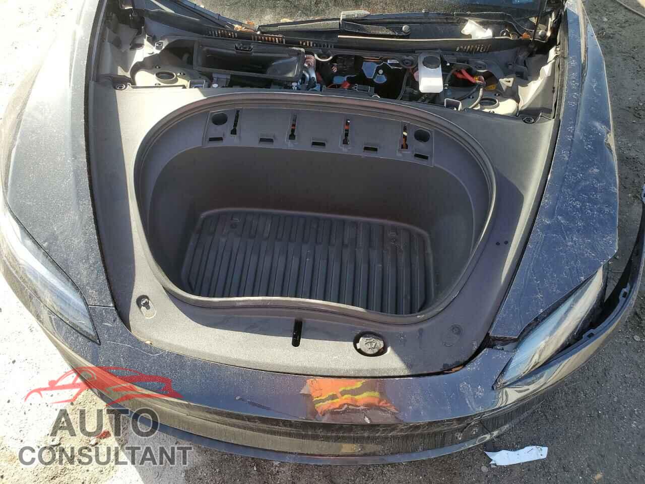 TESLA MODEL 3 2024 - 5YJ3E1EA4RF725900