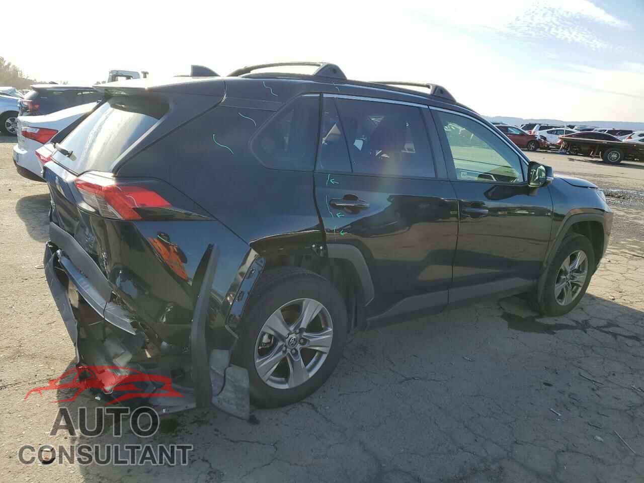 TOYOTA RAV4 2023 - JTMP1RFV5PD094902