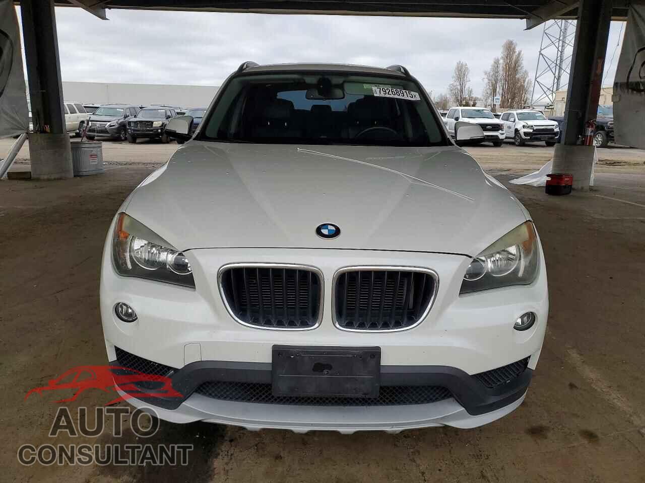 BMW X1 2015 - WBAVM1C52FVW57012