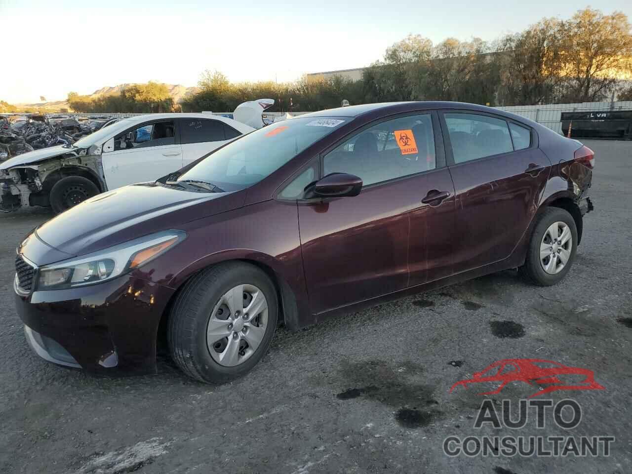 KIA FORTE 2018 - 3KPFK4A74JE181779