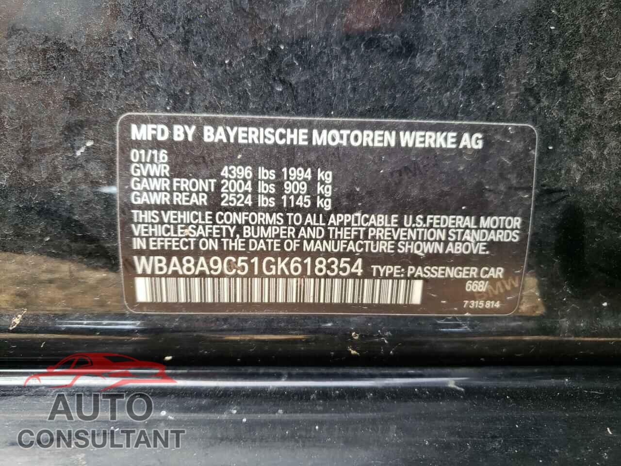 BMW 3 SERIES 2016 - WBA8A9C51GK618354