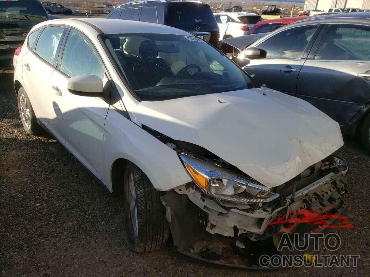 FORD FOCUS 2018 - 1FADP3K25JL260140