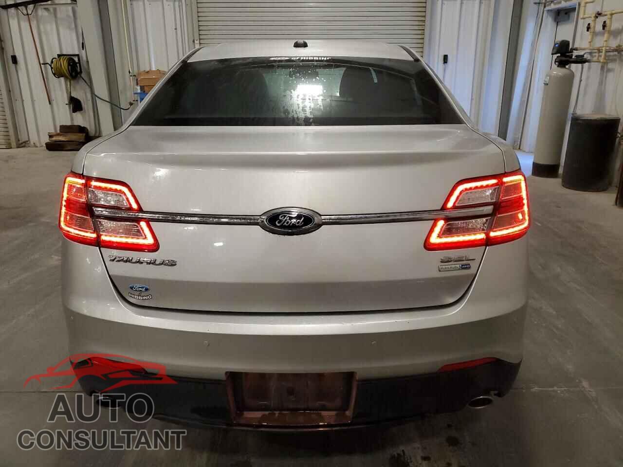 FORD TAURUS 2015 - 1FAHP2H88FG169113