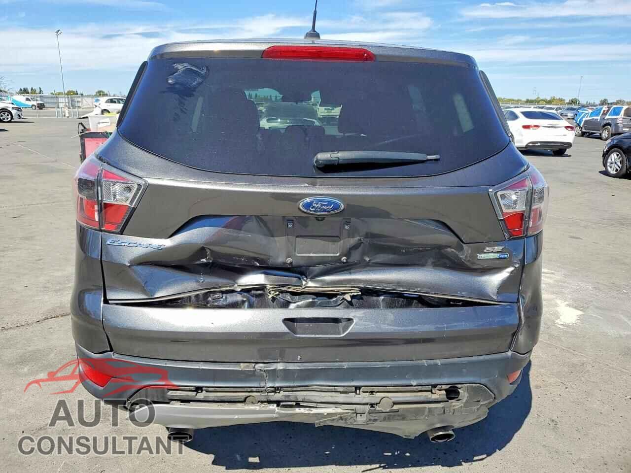 FORD ESCAPE 2017 - 1FMCU9G95HUB08382